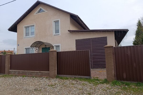 Отличный жилой загородный дом с баней и гаражом в районе г. Заславль