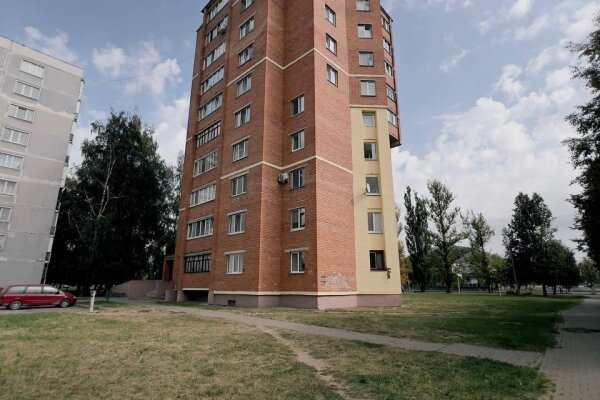 3-хкомнатная квартира на Гришина (30 лет Победы)
