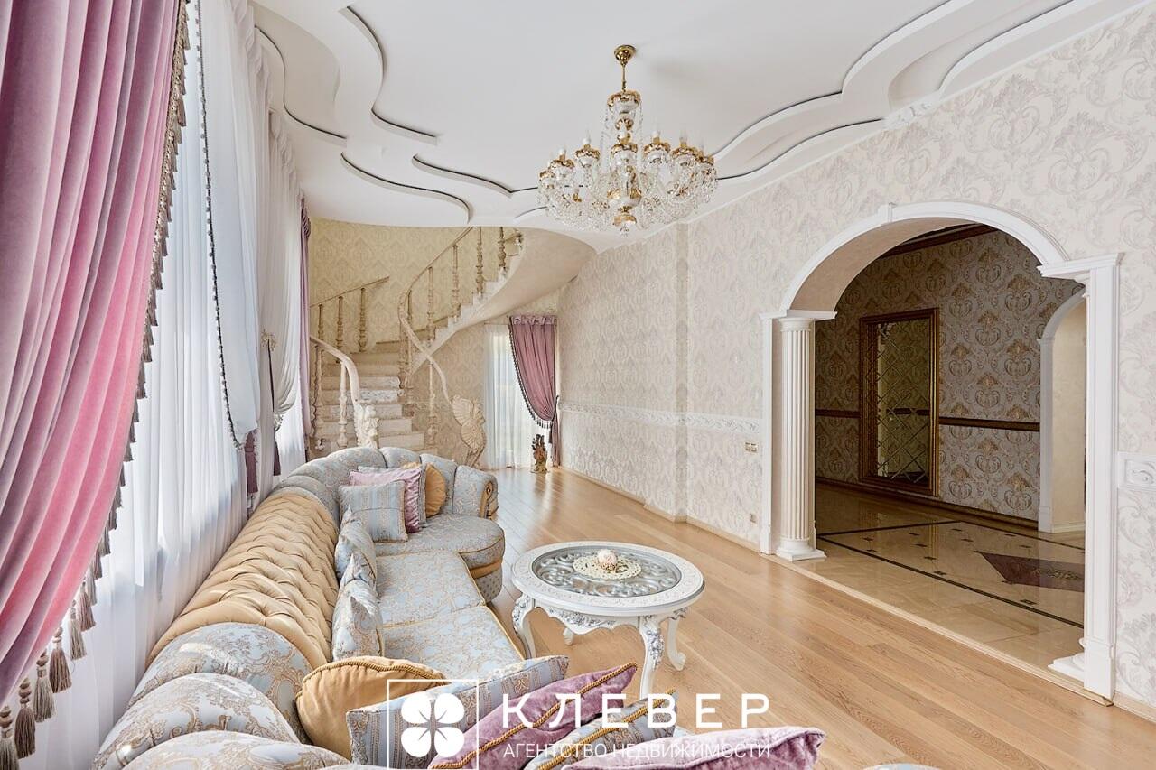  295.4м.кв. (участок 8.35сот.), аг. Ждановичи (Жемчужная ул.)