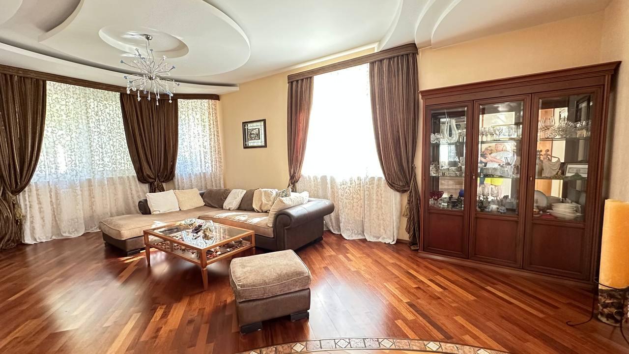Casa 488 m² Tarasava, Belarús