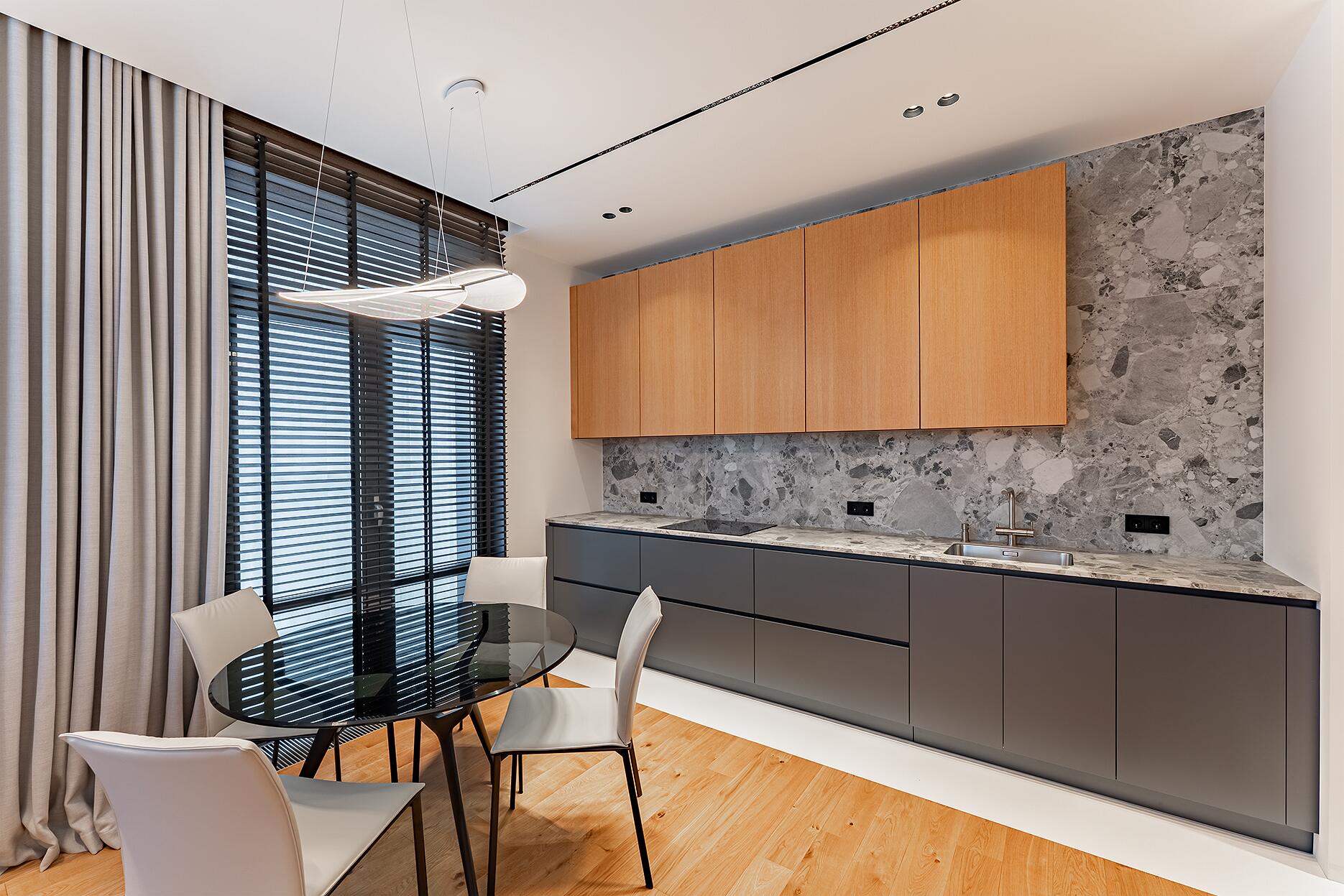 Mieszkanie 2 pokoi 63 m² Mińsk, Białoruś