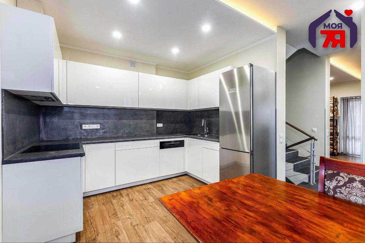 Stadthaus 255 m² Lieskauka, Belarus