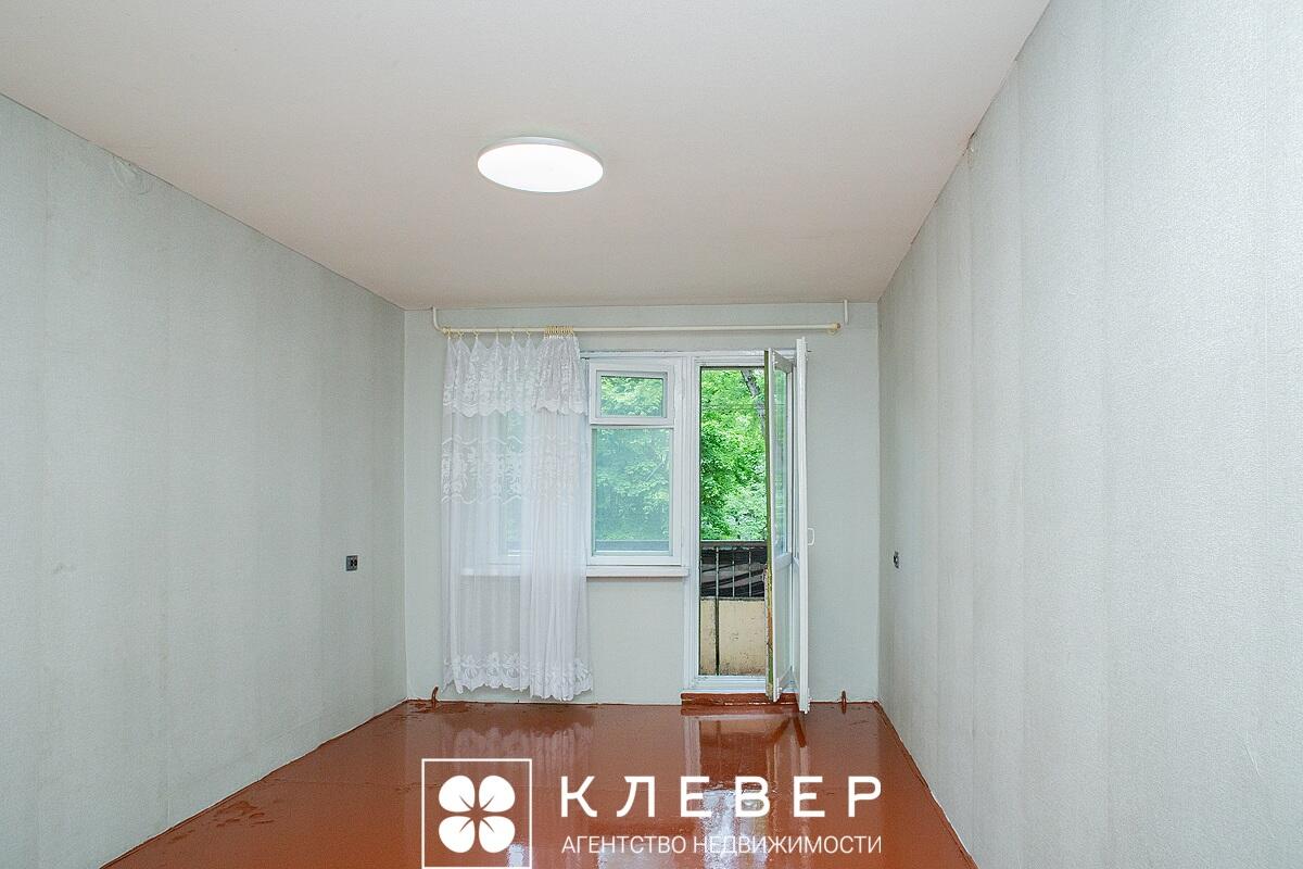 Продается комната в 3х комнатной квартире около ст. метро «Восток»