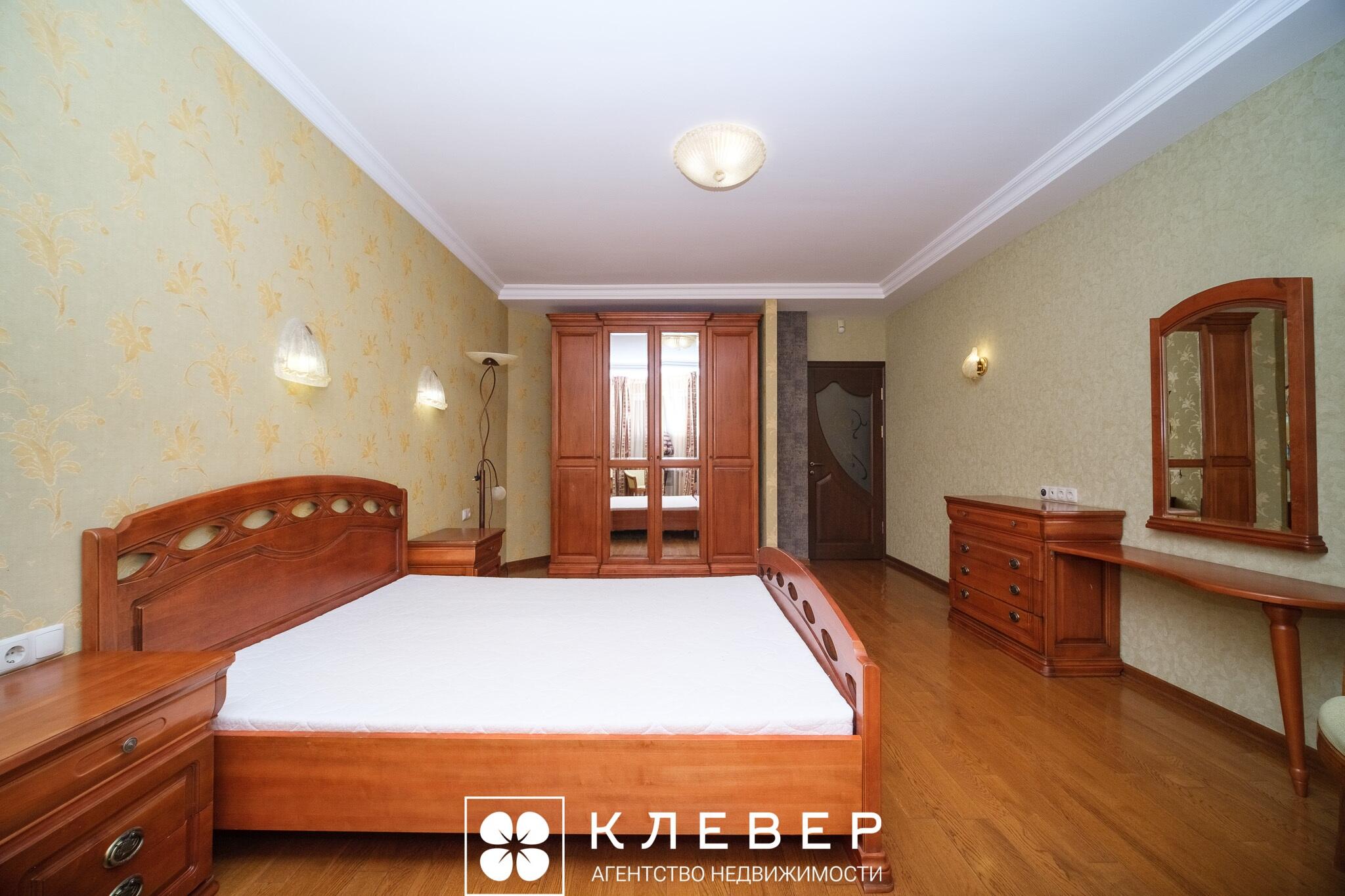  114.9м.кв., комнат 3, г. Минск (Гвардейская ул., 16)