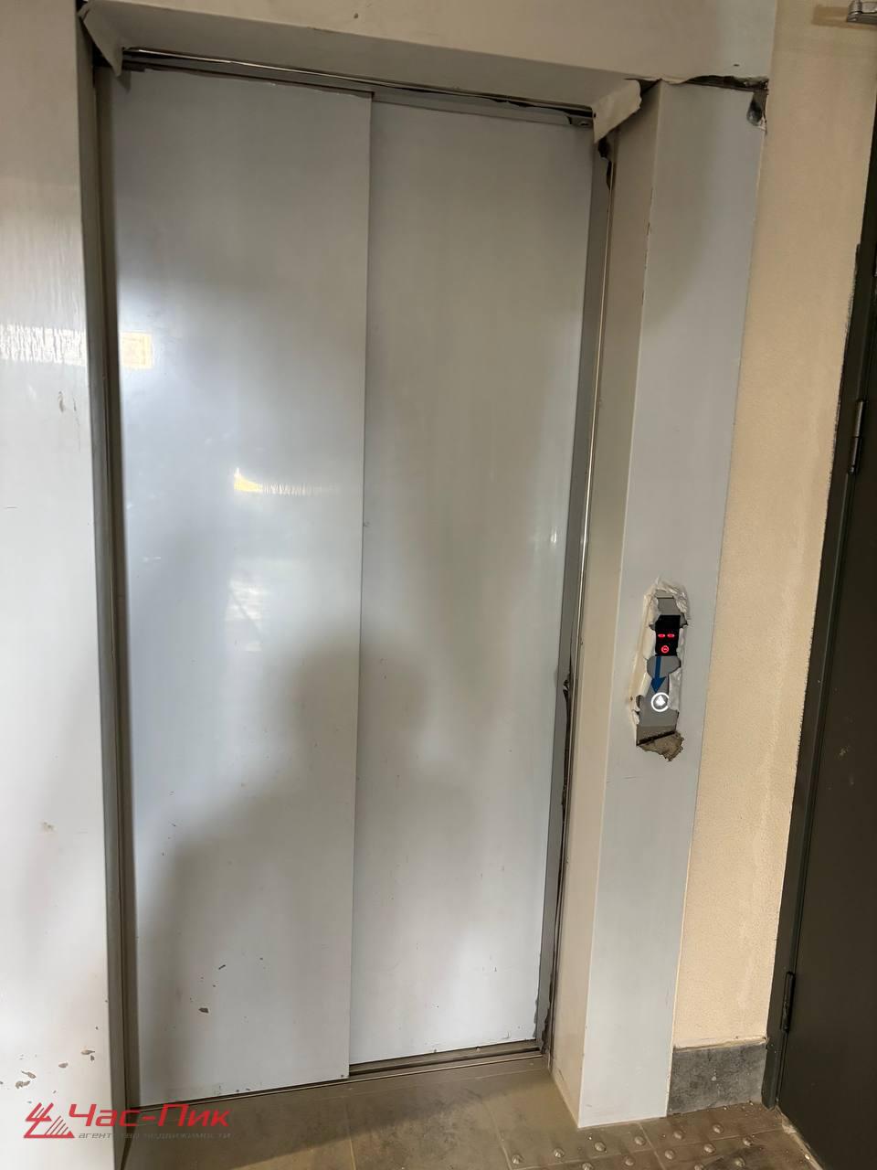 Mieszkanie 2 pokoi 69 m² Mińsk, Białoruś