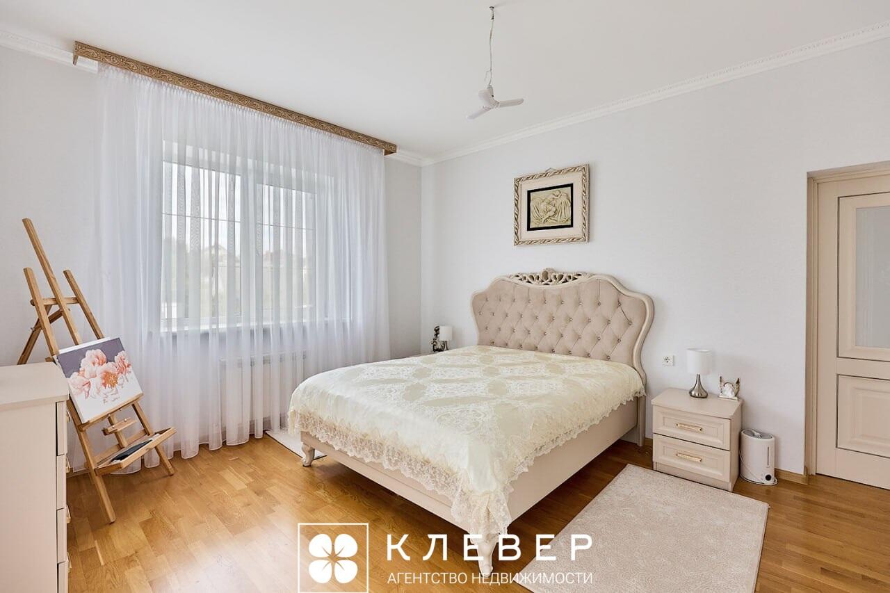  295.4м.кв. (участок 8.35сот.), аг. Ждановичи (Жемчужная ул.)