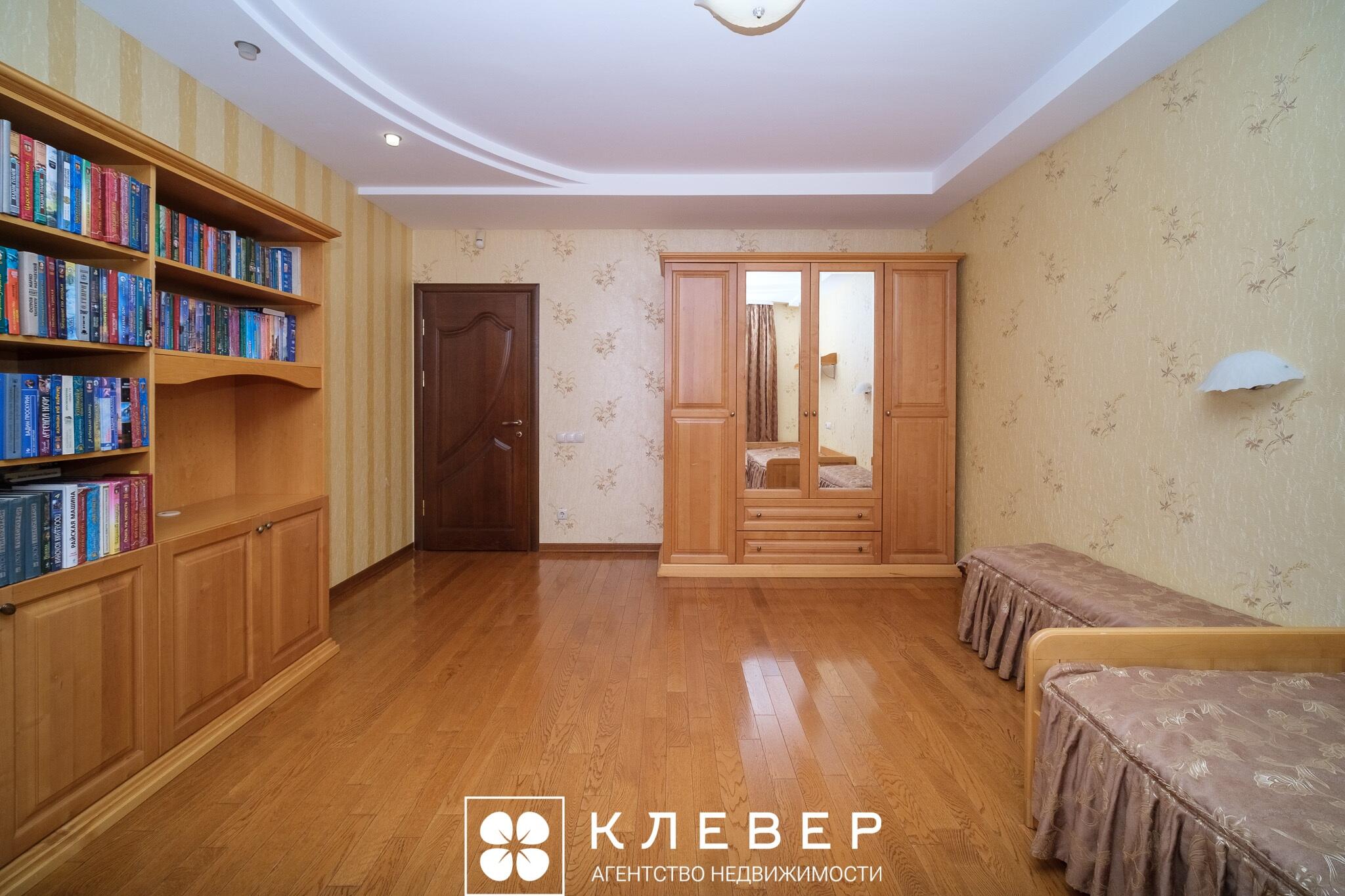  114.9м.кв., комнат 3, г. Минск (Гвардейская ул., 16)