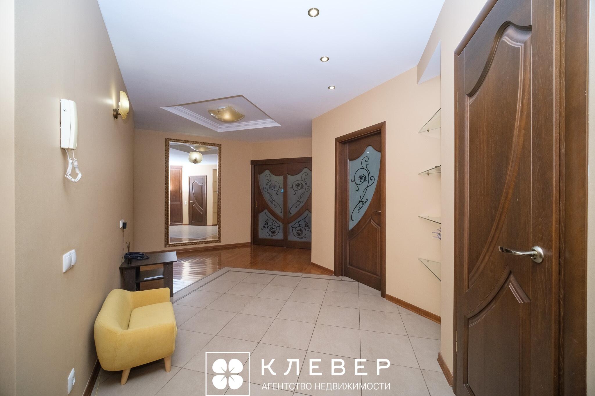  114.9м.кв., комнат 3, г. Минск (Гвардейская ул., 16)