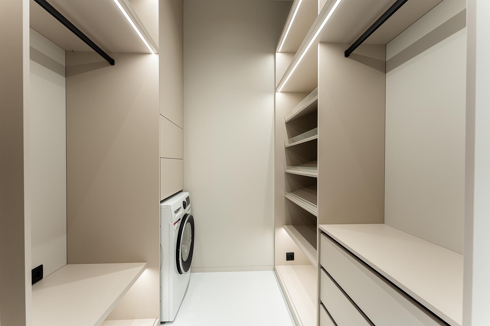 Mieszkanie 2 pokoi 63 m² Mińsk, Białoruś