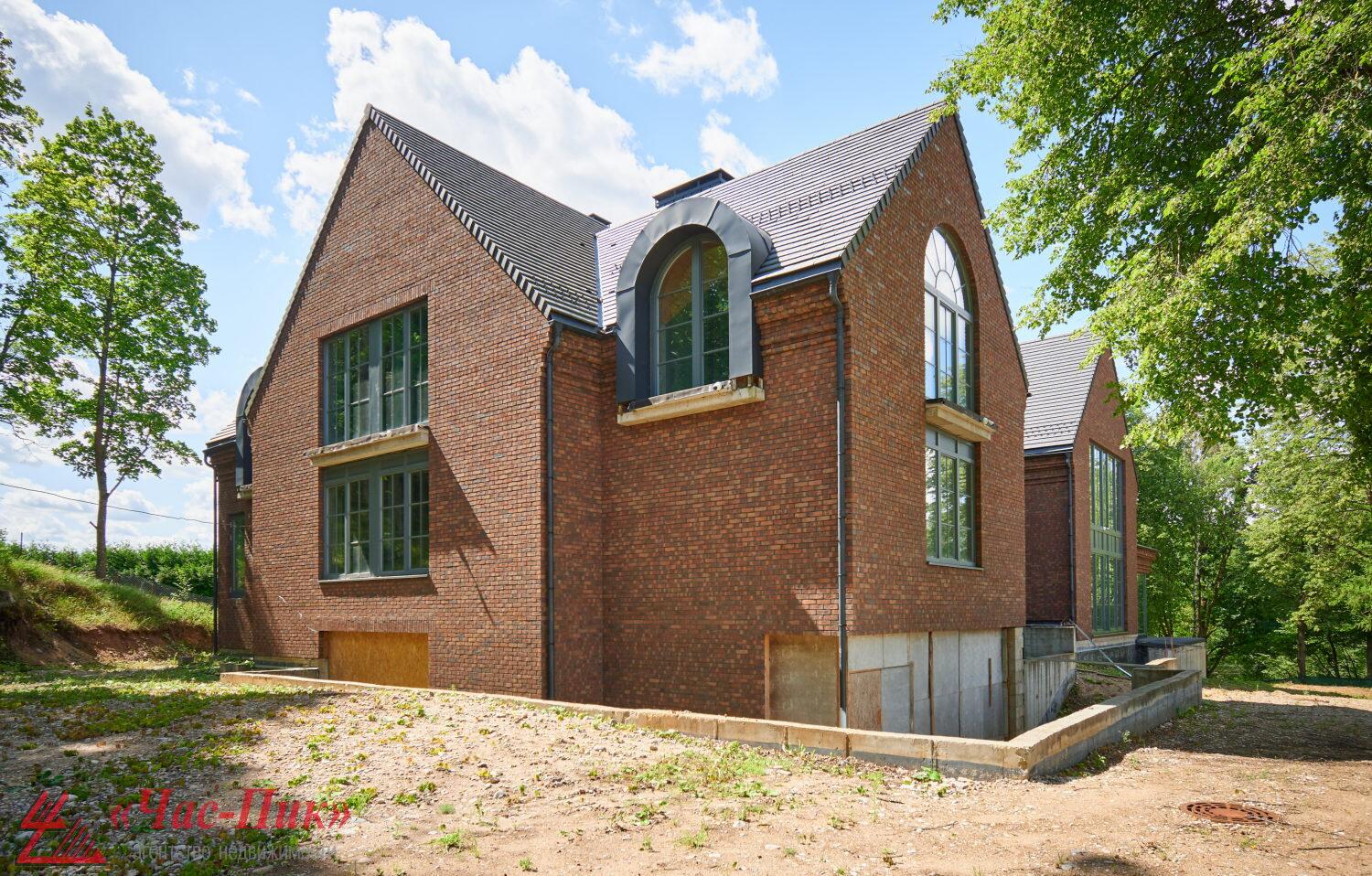 Cottage 1 720 m² Akolica, Belarus