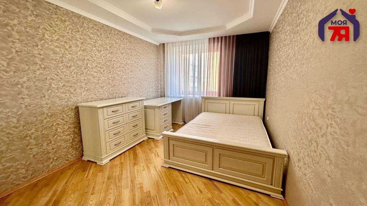 Mieszkanie 3 pokoi 90 m² Soligorsk, Białoruś