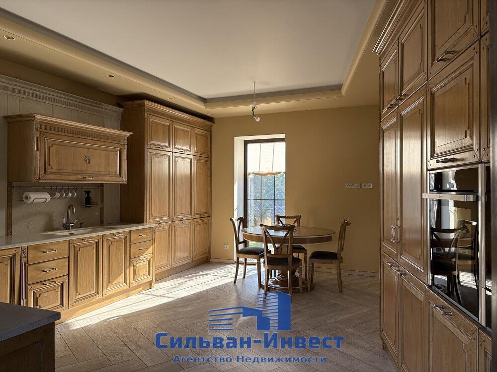 Casa de campo 501 m² Marjaliva, Belarús