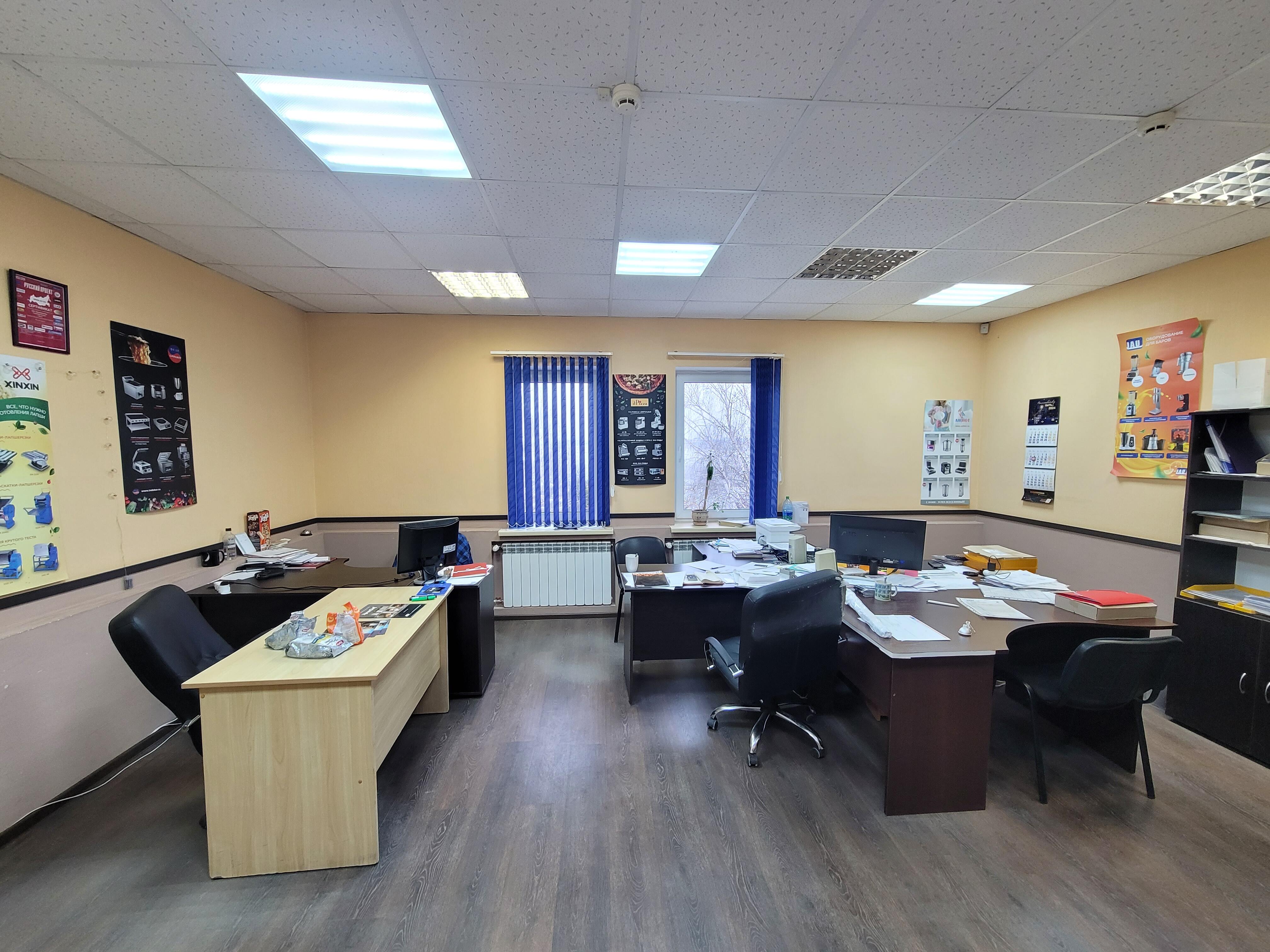 Office 1 255 m² in Papiarnianski sielski Saviet, Belarus