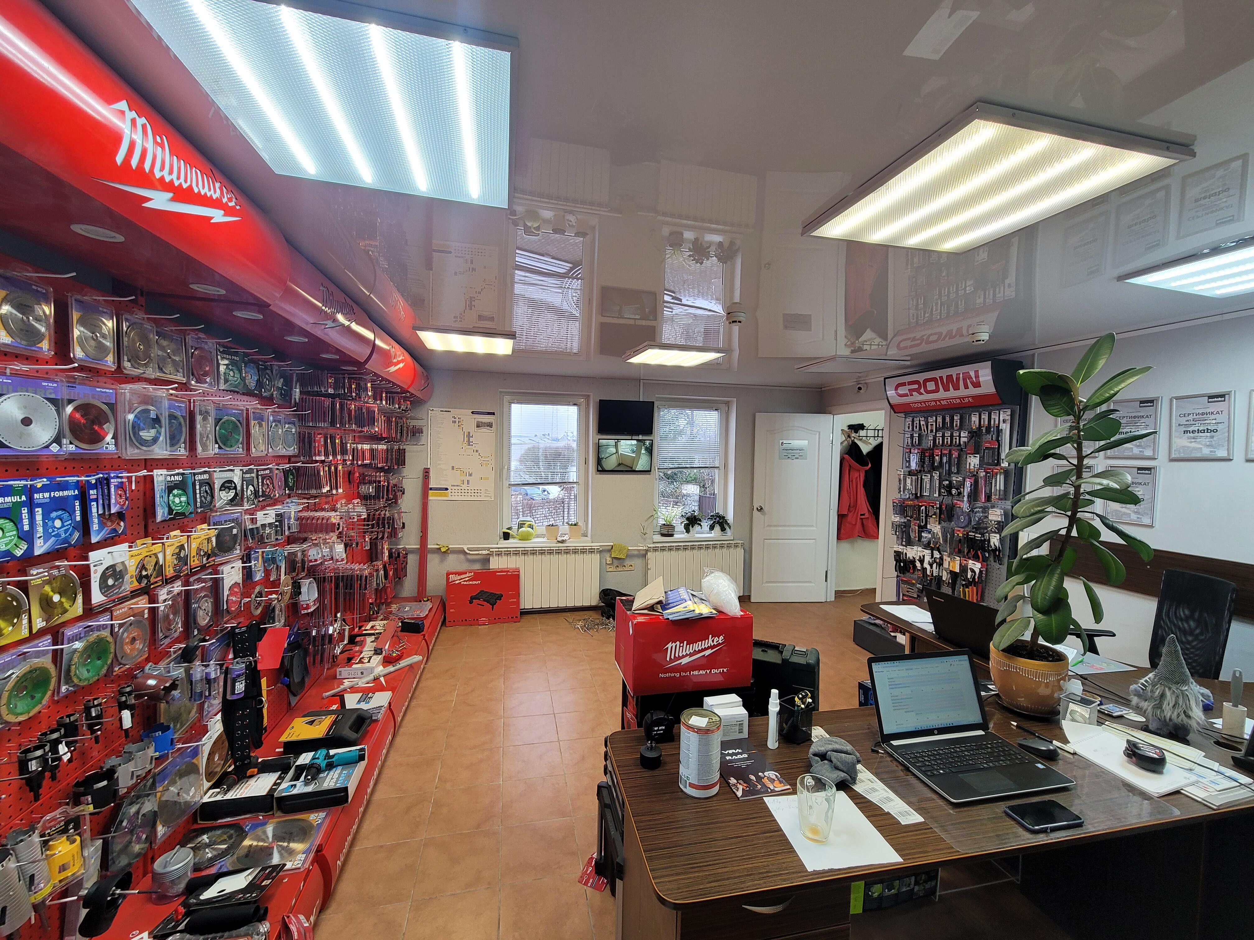 Office 1 255 m² in Papiarnianski sielski Saviet, Belarus