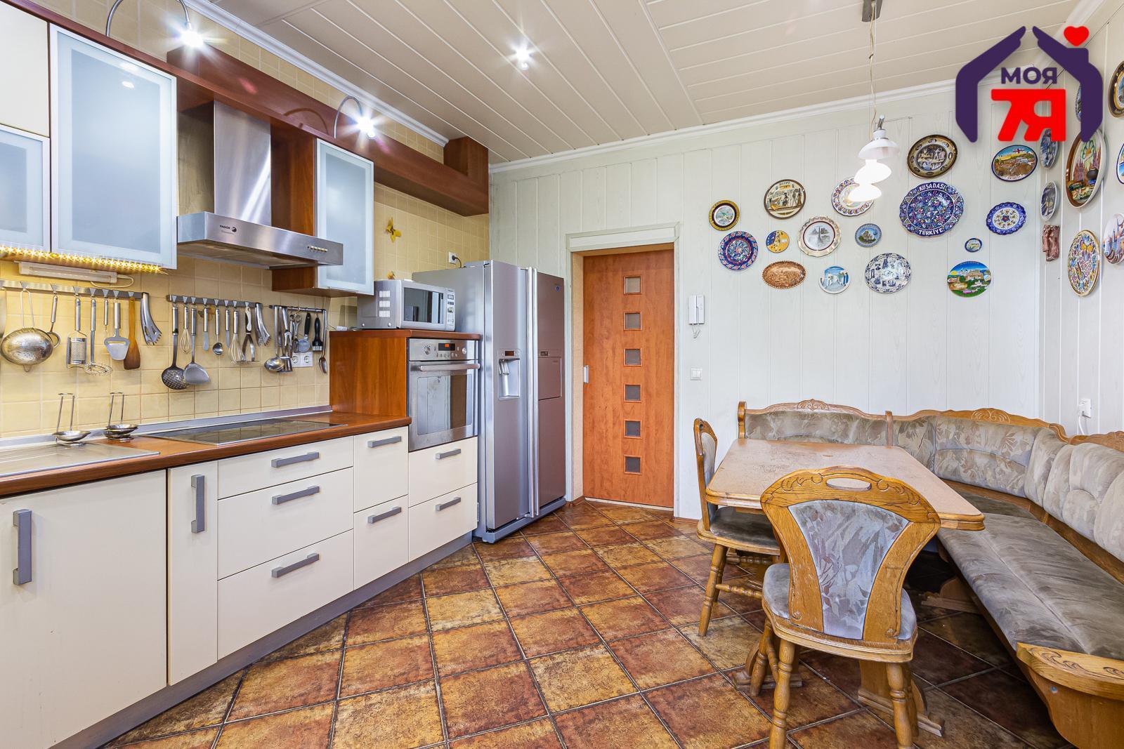 Cottage 586 m² Siomkava, Belarus