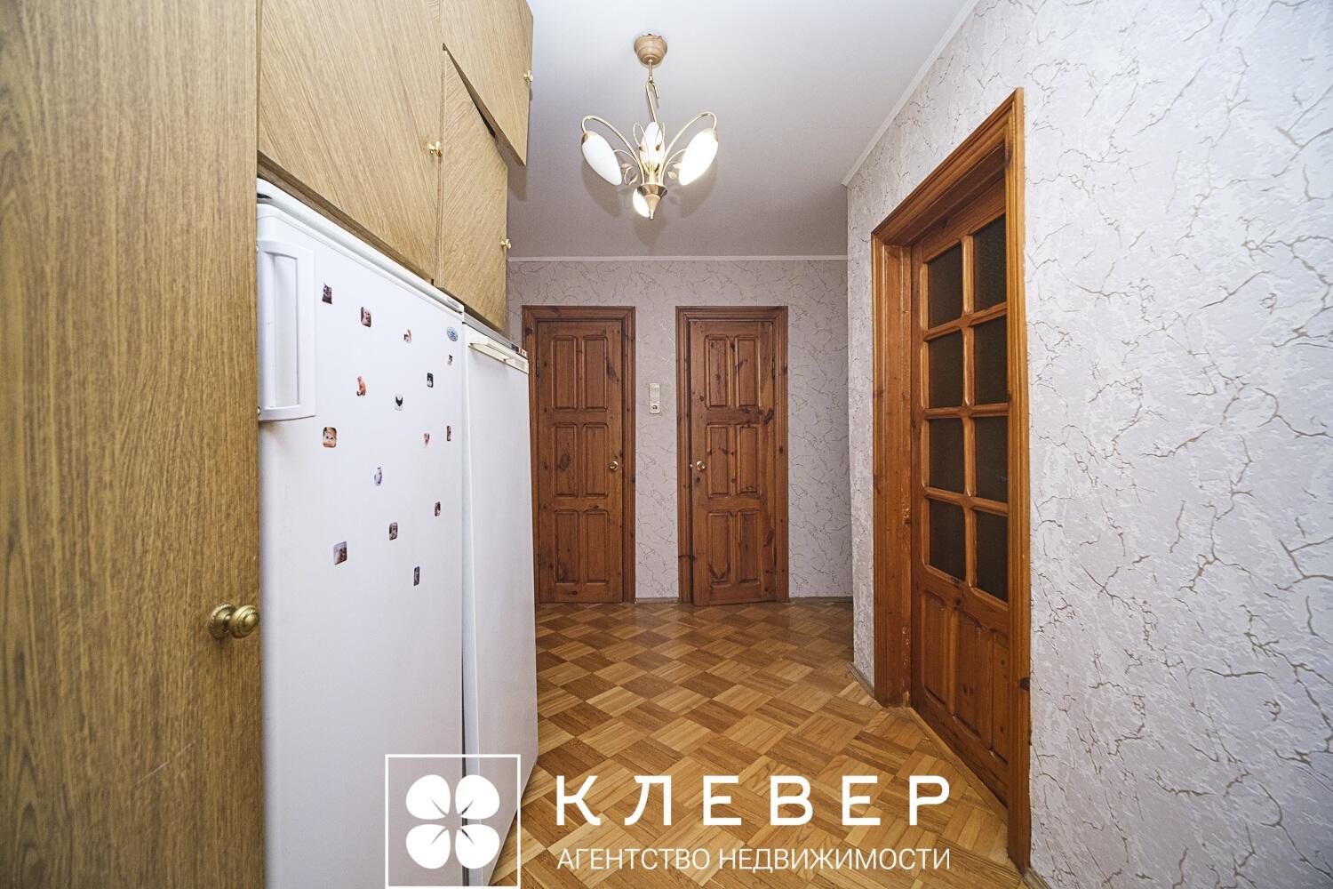  88.6м.кв., комнат 4, г. Минск (Маяковского ул., 14)
