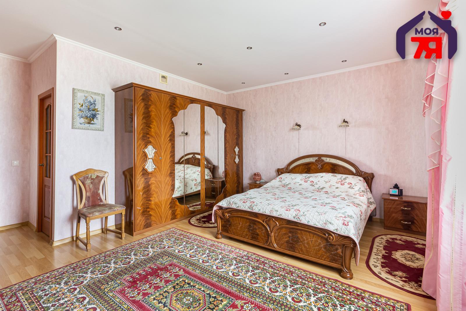 Cottage 586 m² Siomkava, Belarus