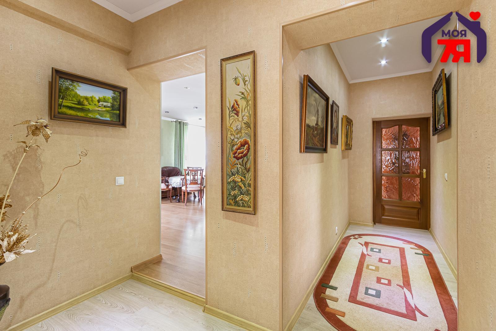 Cottage 586 m² Siomkava, Belarus