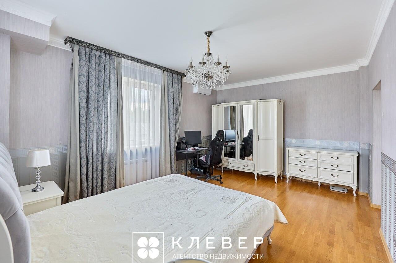  295.4м.кв. (участок 8.35сот.), аг. Ждановичи (Жемчужная ул.)