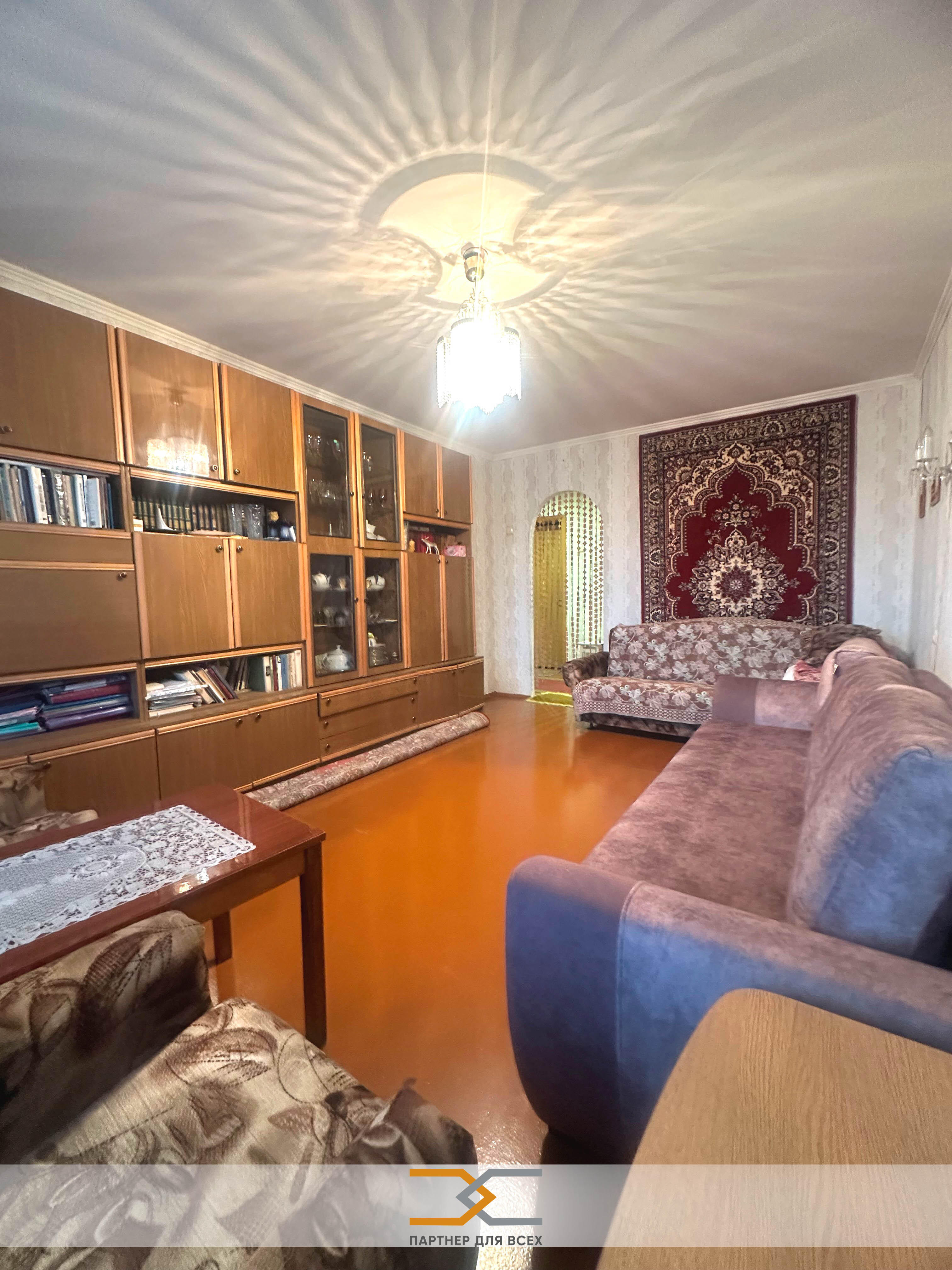  37.2м.кв., комнат 1, Слуцк (Тутаринова ул., 1)