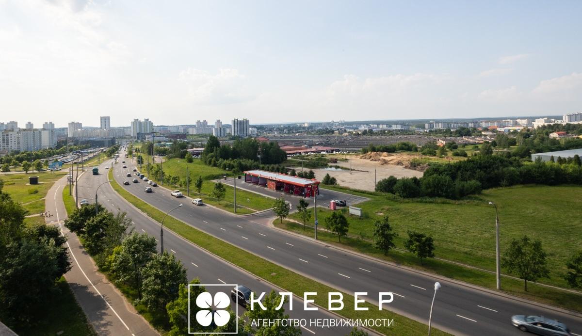  75.6м.кв., комнат 3, г. Минск (Аладовых ул., 17)