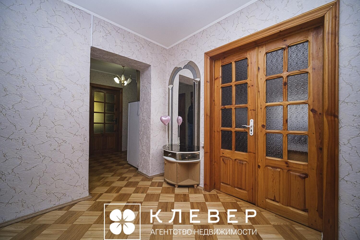  88.6м.кв., комнат 4, г. Минск (Маяковского ул., 14)