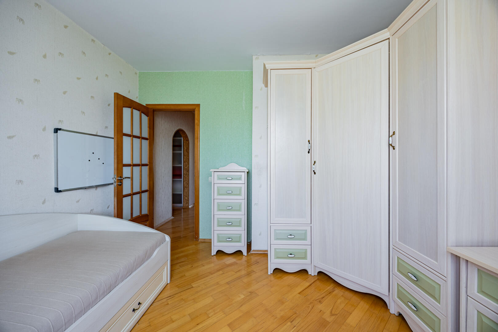  72.7м.кв., комнат 3, г. Минск (Физкультурная ул., 18)