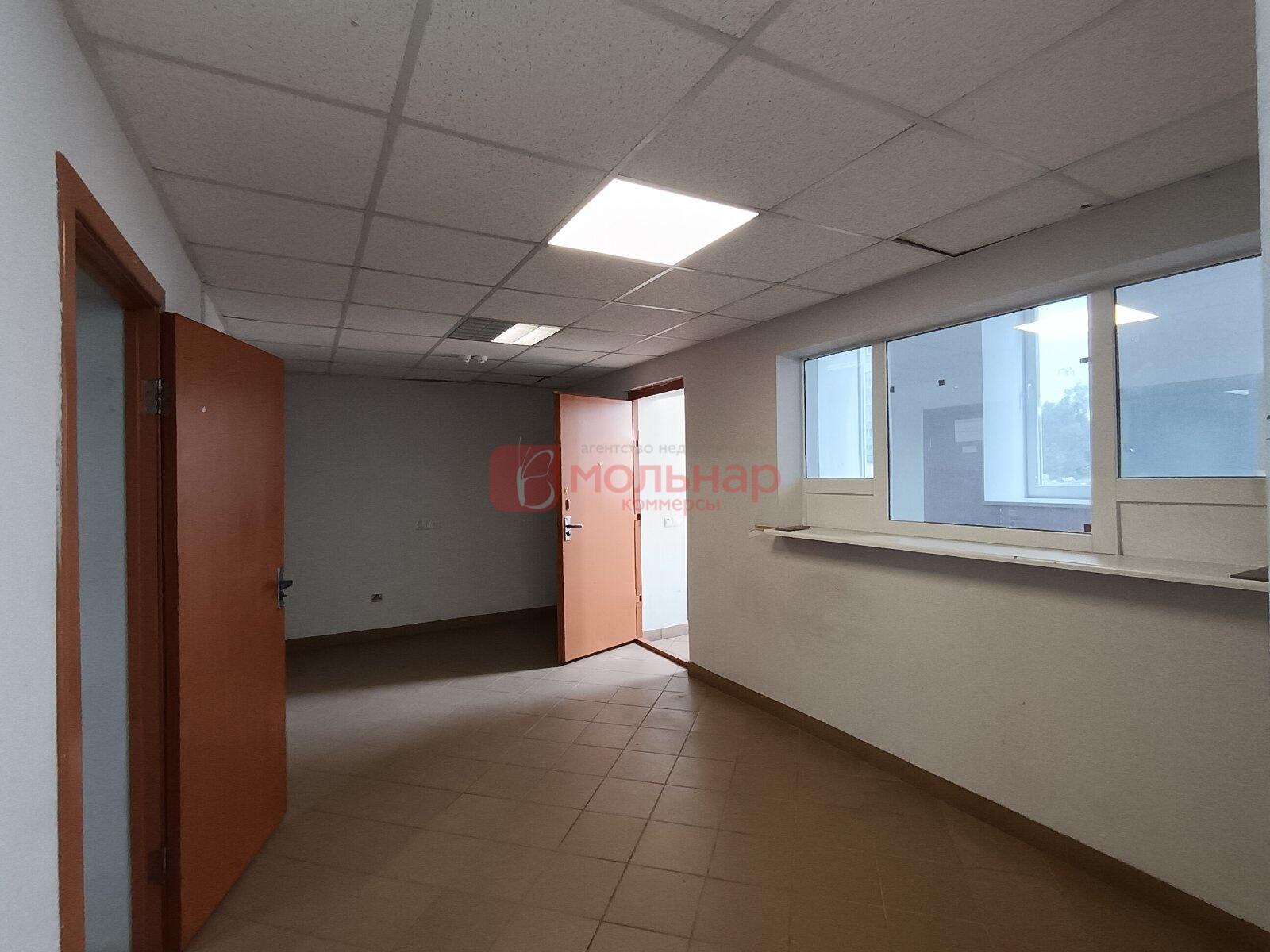 Shop 154 m² in Minsk, Belarus