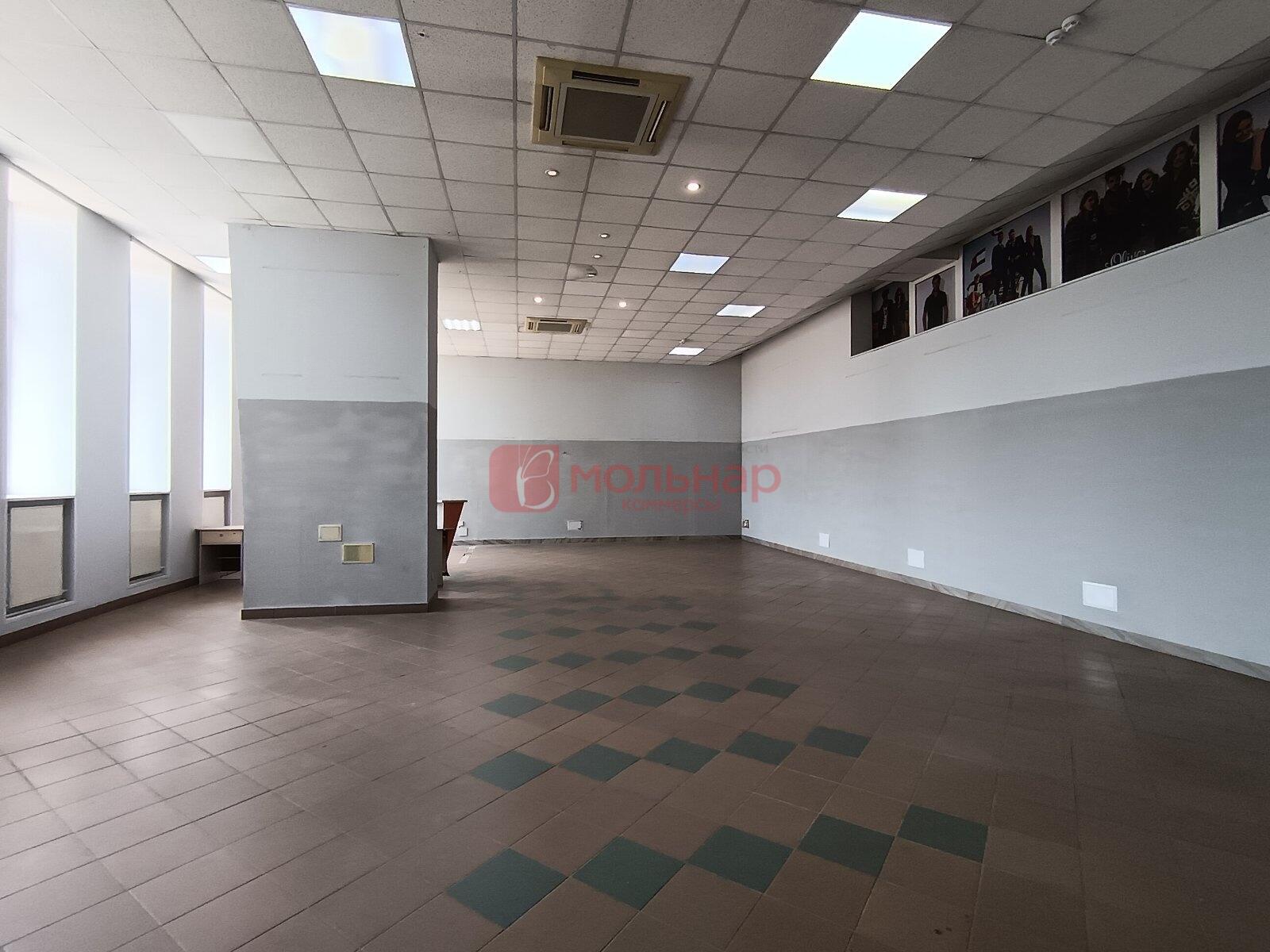 Shop 154 m² in Minsk, Belarus