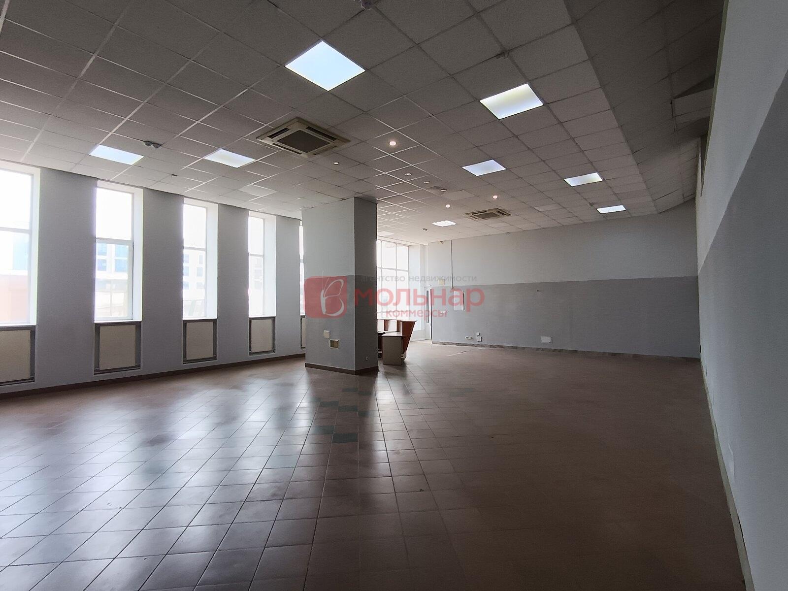 Shop 154 m² in Minsk, Belarus