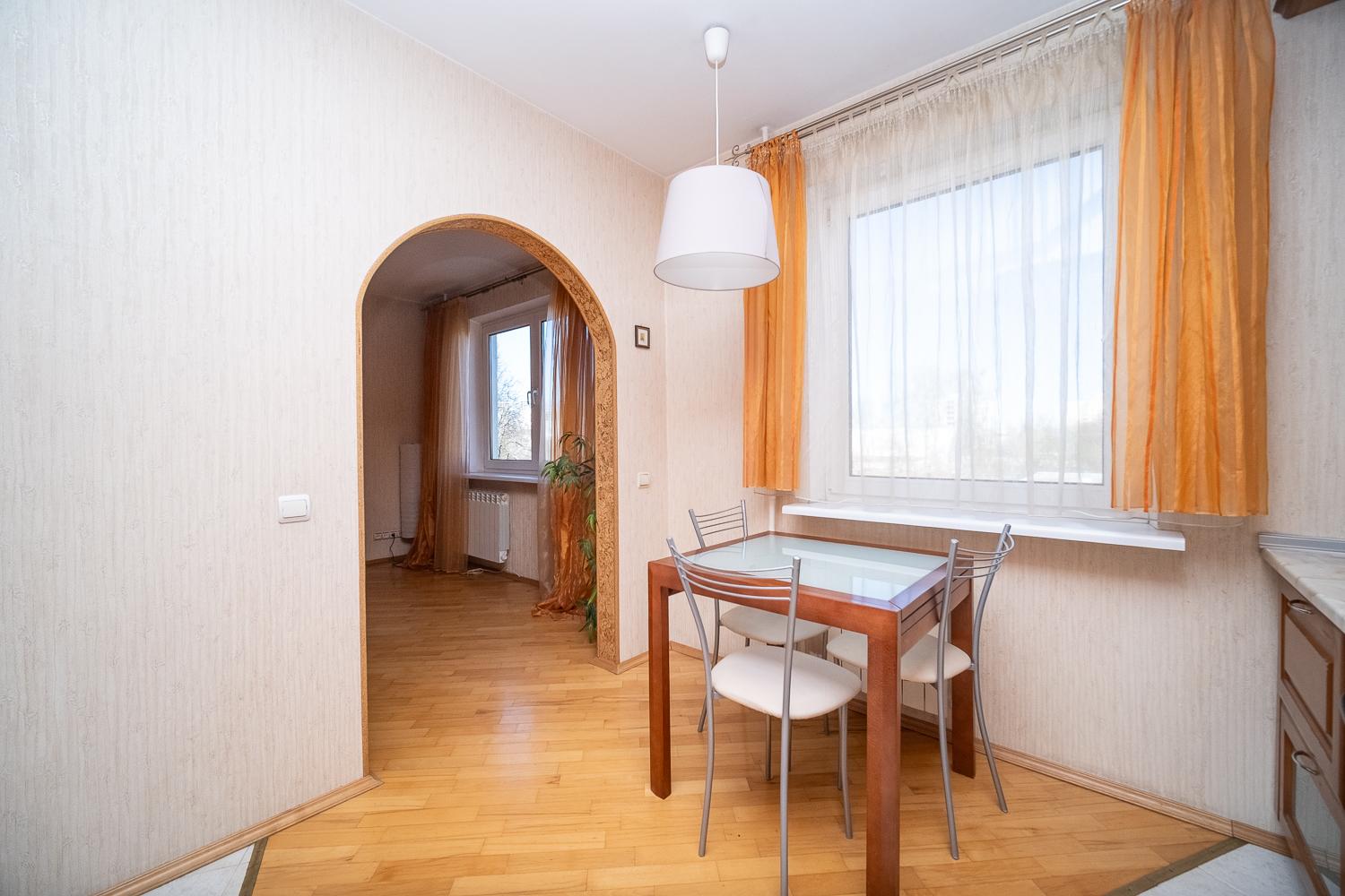 72.7м.кв., комнат 3, г. Минск (Физкультурная ул., 18)