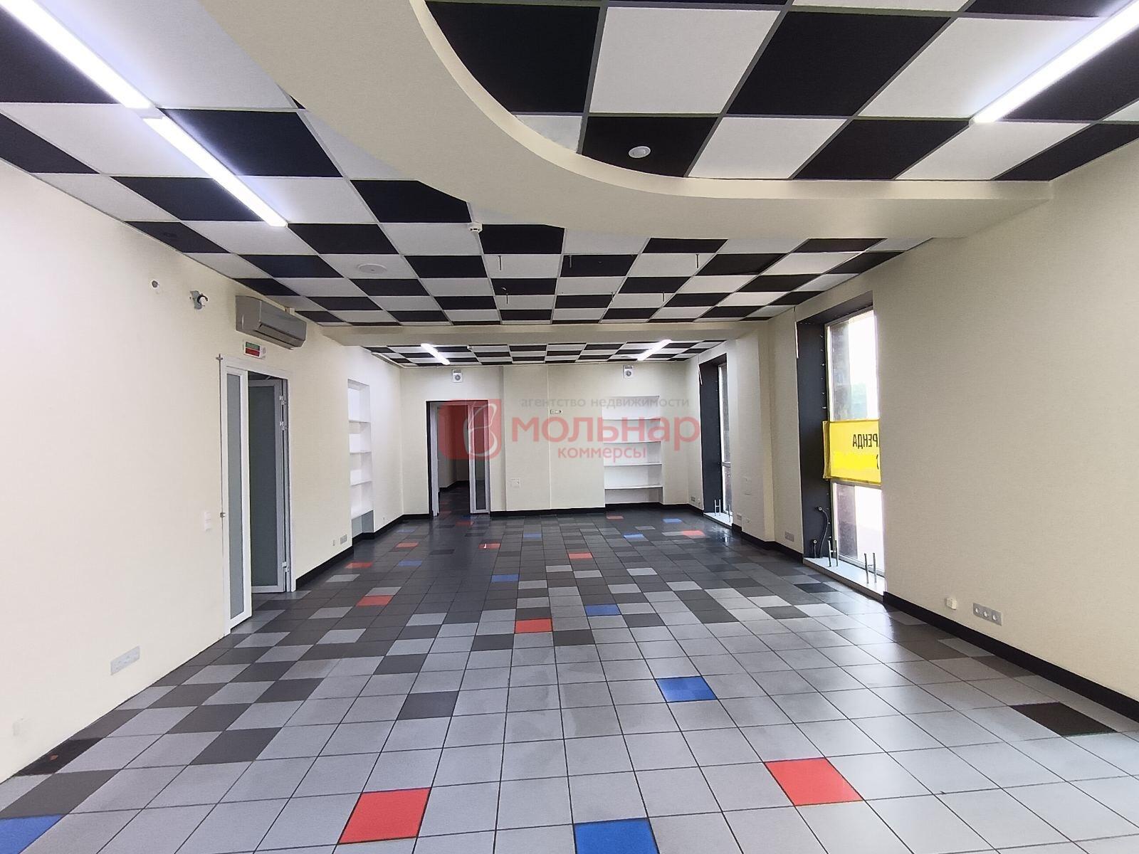 Shop 177 m² in Minsk, Belarus