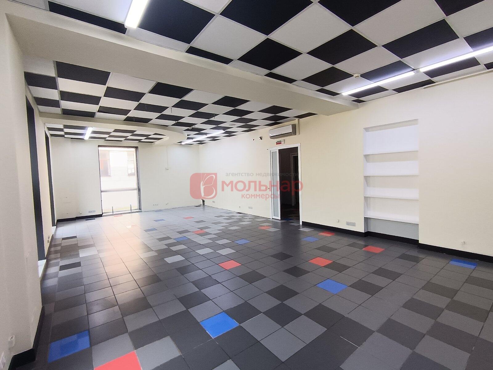 Shop 177 m² in Minsk, Belarus