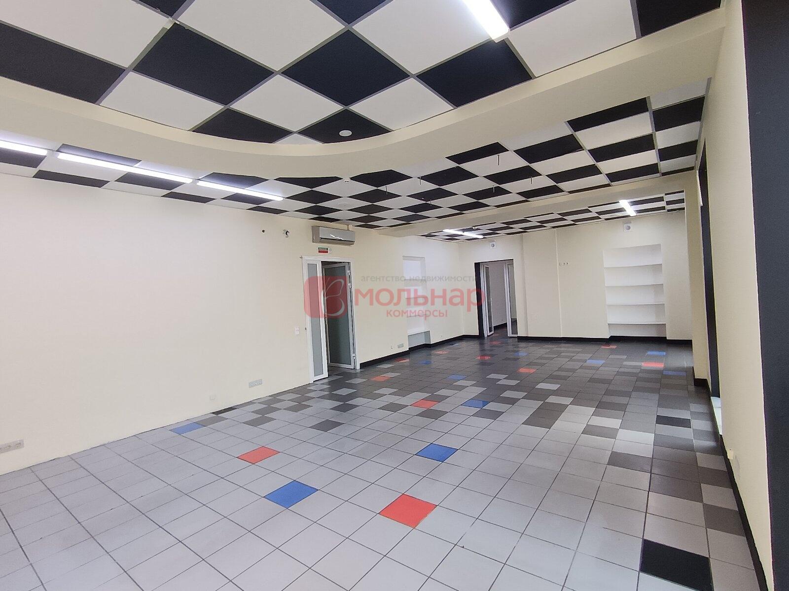 Shop 177 m² in Minsk, Belarus