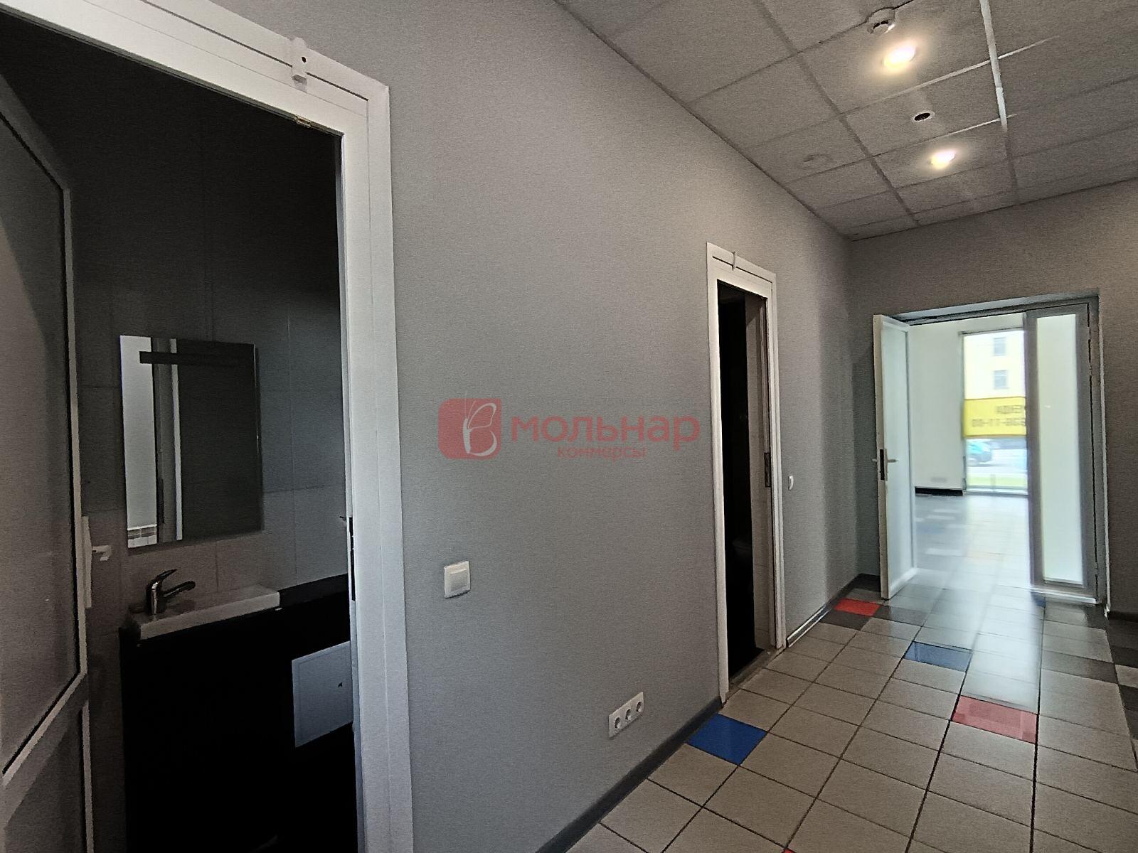 Shop 177 m² in Minsk, Belarus