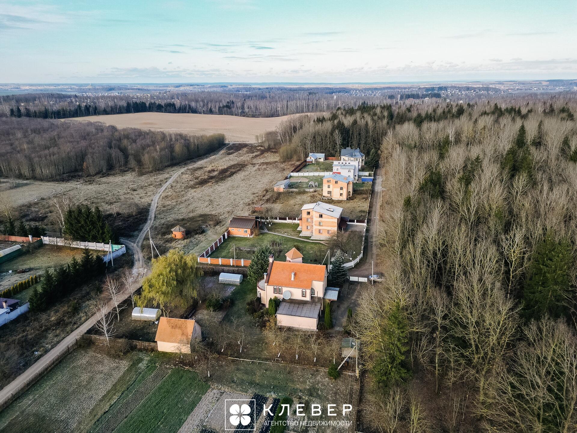  398.4м.кв. (участок 15.03сот.), д. Орешники (Мира ул.)