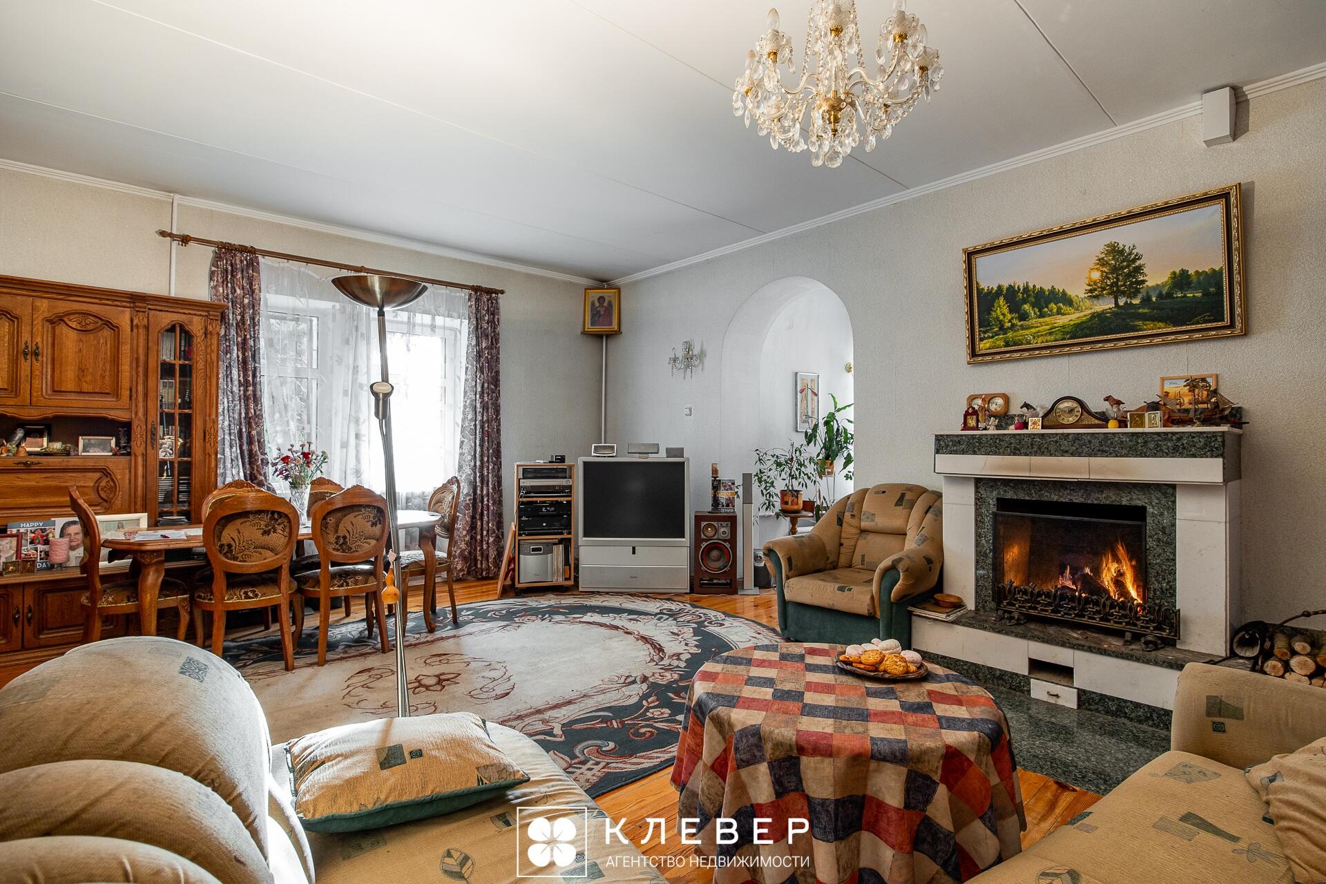  398.4м.кв. (участок 15.03сот.), д. Орешники (Мира ул.)