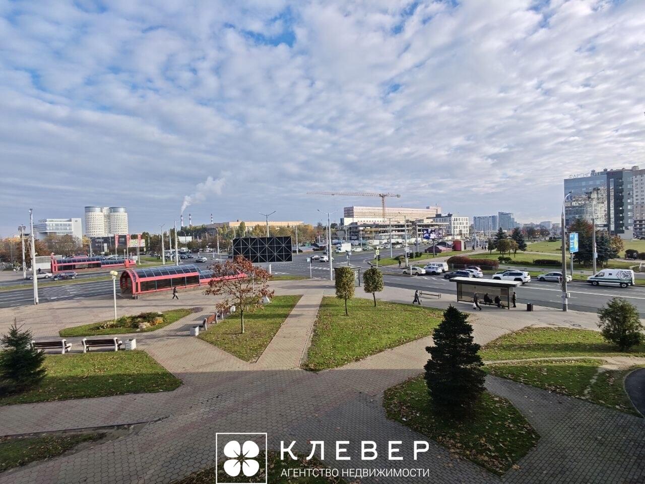 95.6м.кв., комнат 3, г. Минск (Бурдейного ул., 8)