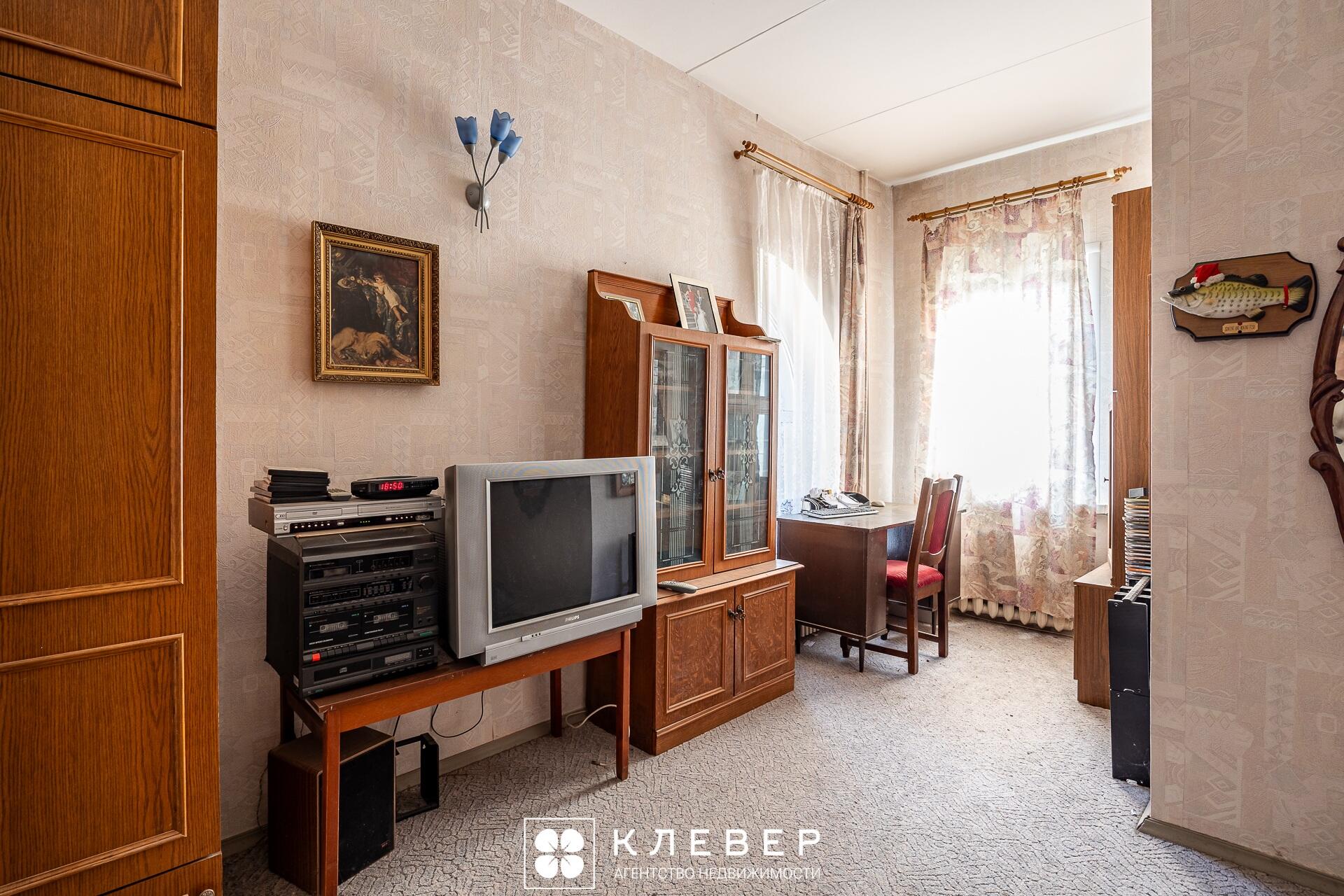  398.4м.кв. (участок 15.03сот.), д. Орешники (Мира ул.)