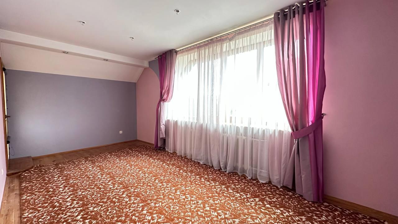 House 461 m² Minsk, Belarus