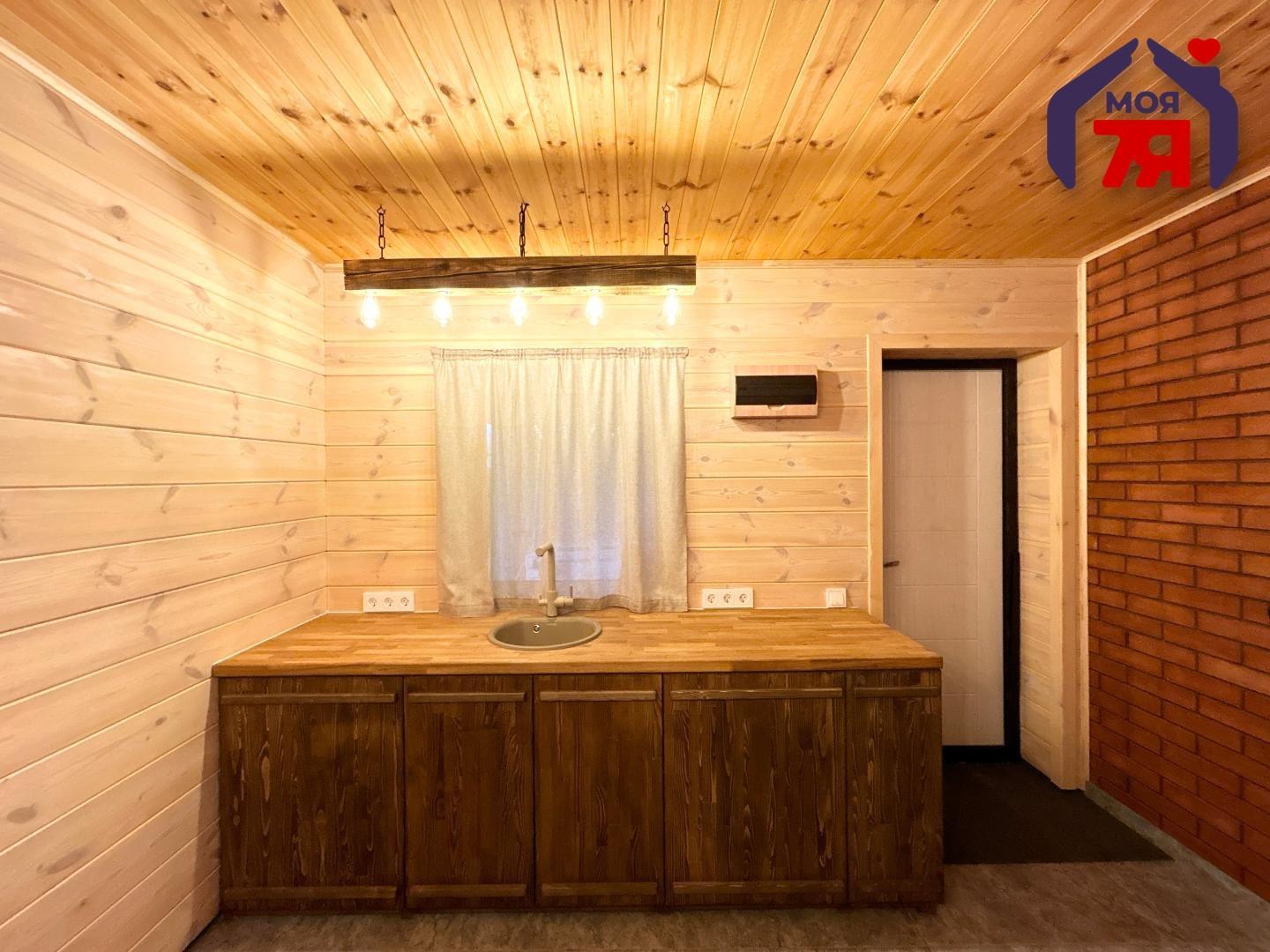 Коттедж 326 м² Чижевичский сельский Совет, Беларусь