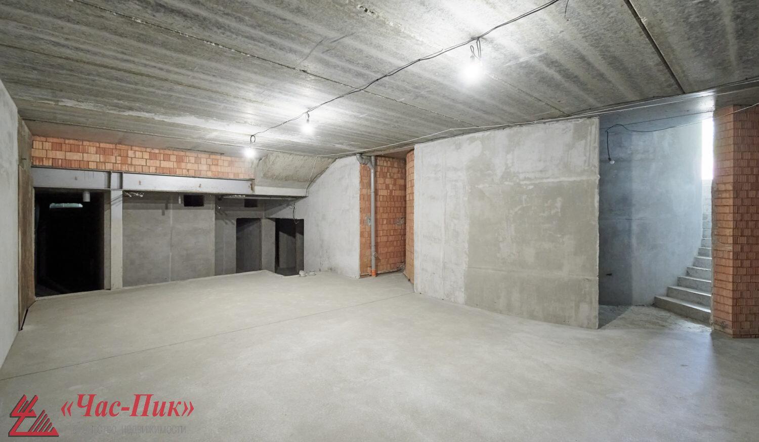 Commercial property 1 720 m² in Akolica, Belarus