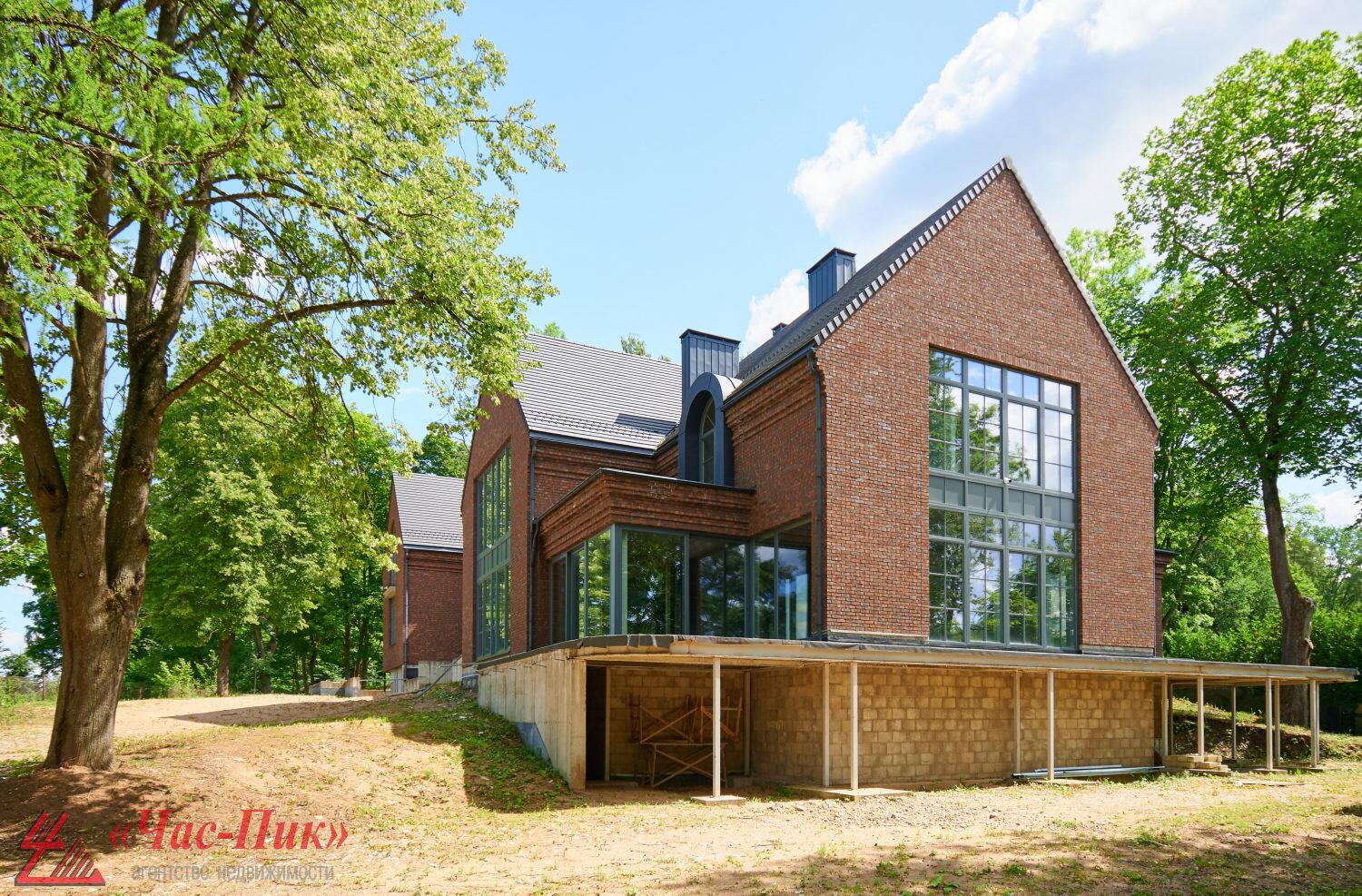 Commercial property 1 720 m² in Akolica, Belarus