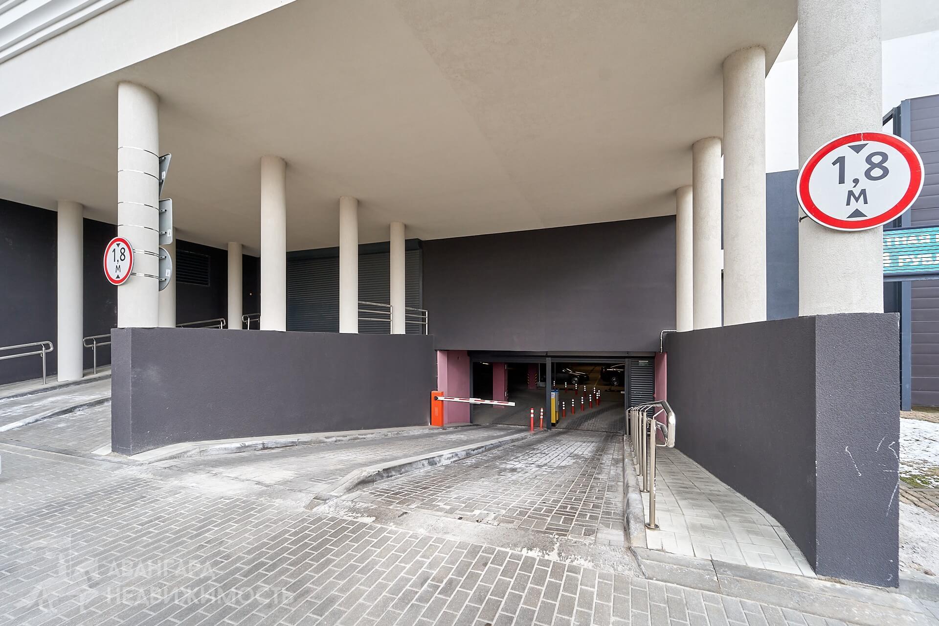 Oficina 1 habitación 104 m² en Minsk, Belarús