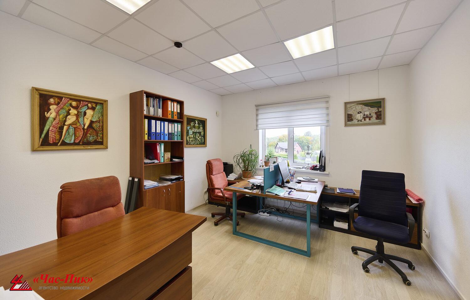 Shop 227 m² in Tarasava, Belarus