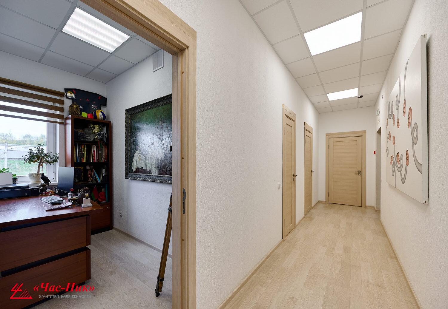 Shop 227 m² in Tarasava, Belarus