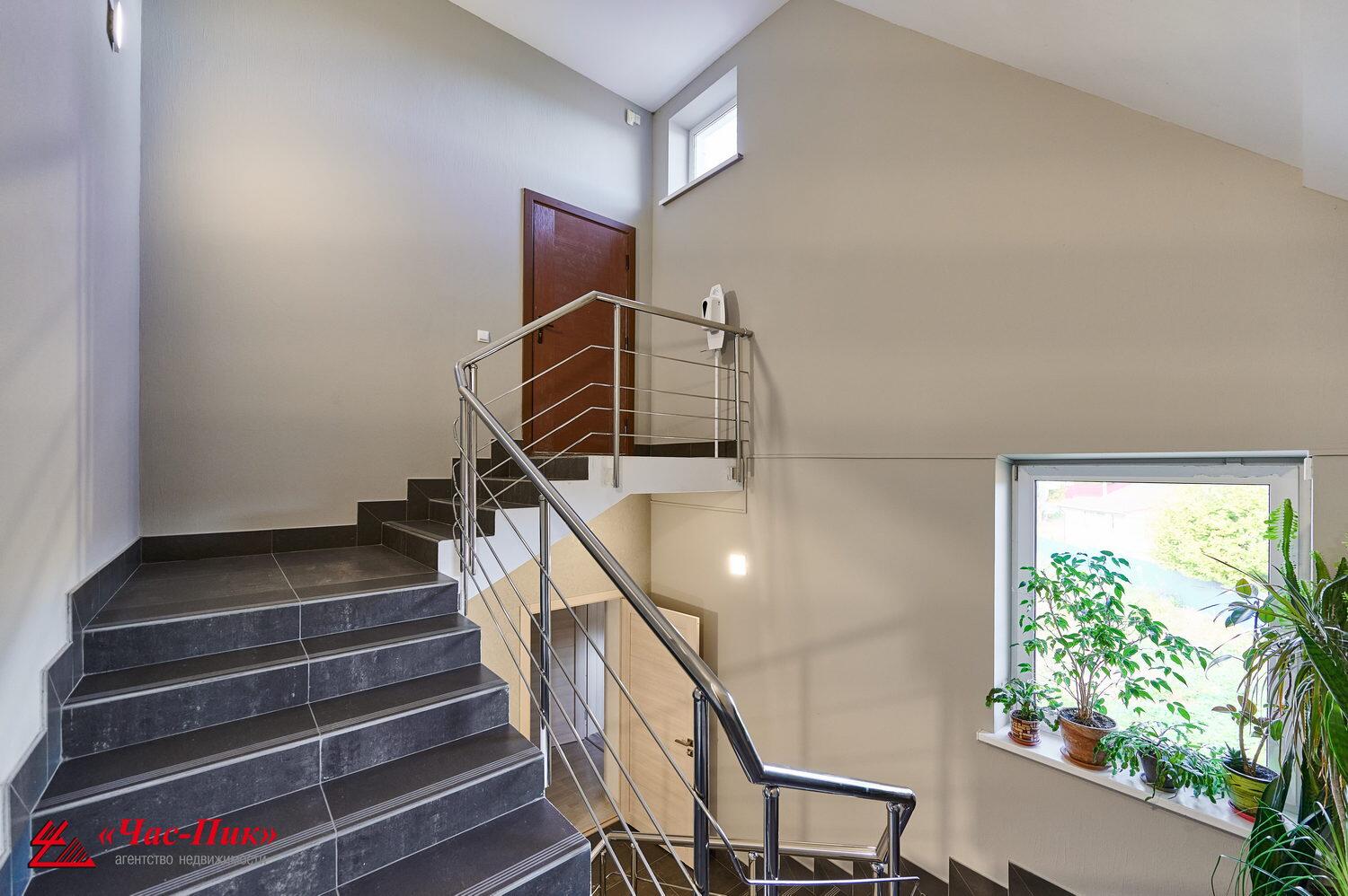 Shop 227 m² in Tarasava, Belarus