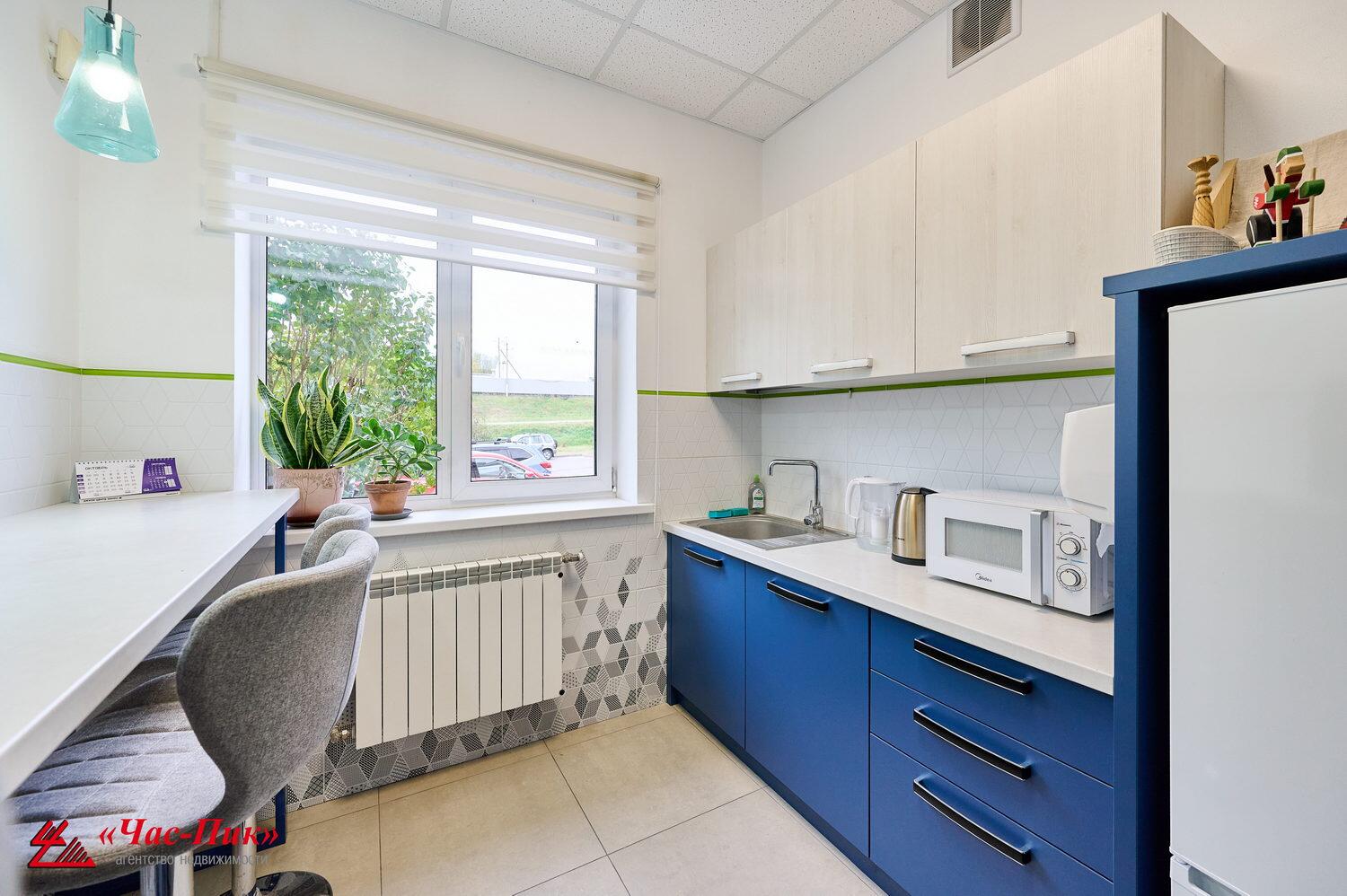 Shop 227 m² in Tarasava, Belarus