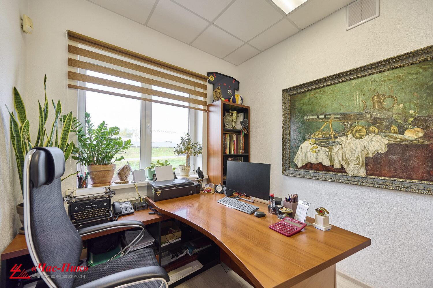 Shop 227 m² in Tarasava, Belarus