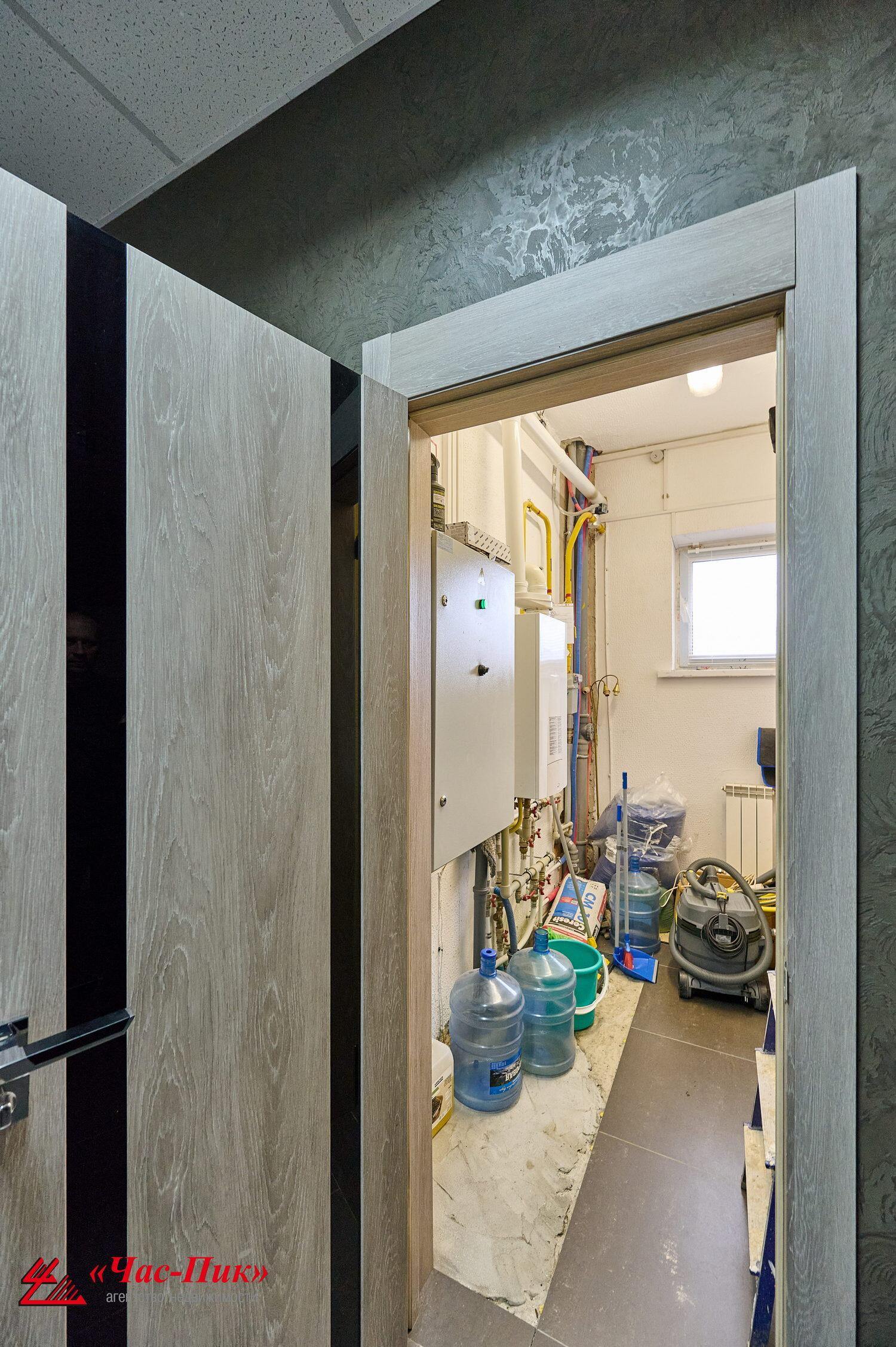 Shop 227 m² in Tarasava, Belarus